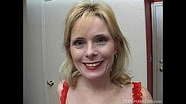 Mature lady strips and plays