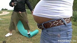 Pregnant fisting outside