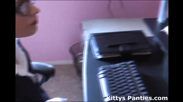 Amateur teen mother and kitty scene