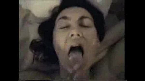 Amatuer swingers cumshots scene