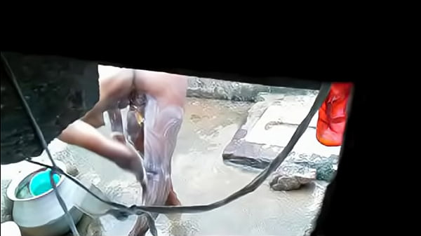 Indian pregnant maid bathing in hidden cam scene