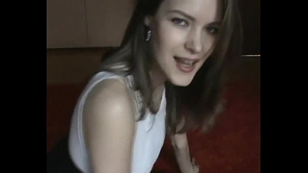 Mom sister and daugher jerk off lesson scene