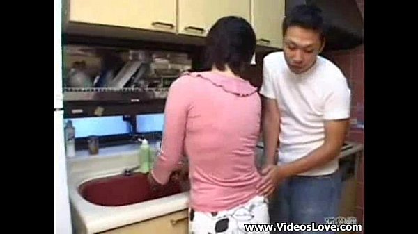 Younghot mom sex with son download scene