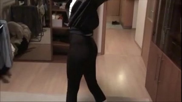 Pregnant spandex and yoga pants scene