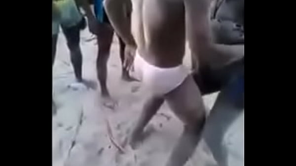 Plage sex groupe scene