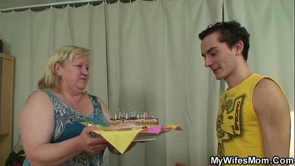 Boy sex mom jaboysexmompan scene