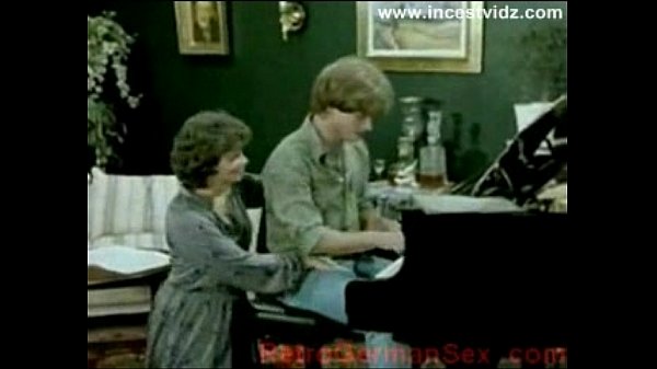 Vintage son fuck unsatisfied mom for sex scene