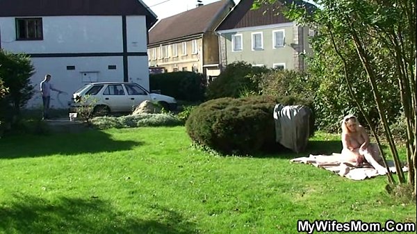 Outdoor farther mother daughter scene