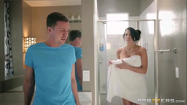 Mom and step son fuck in shower scene